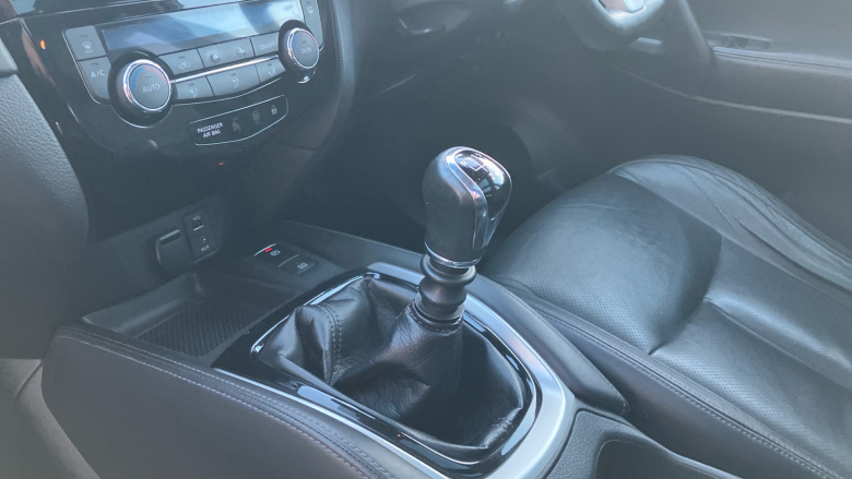 Nissan X-Trail 1.7 dCi Tekna 5dr 4WD [7 Seat] Diesel Station Wagon